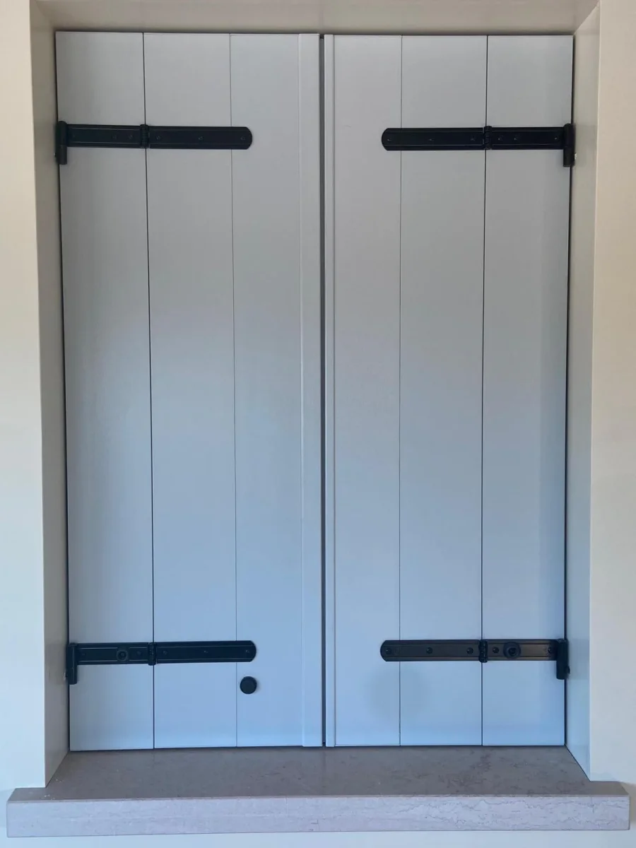 Scuro in pvc alla padovana (con snodo cardini a murare) L. 70 x H. 85 cm - immagine 3